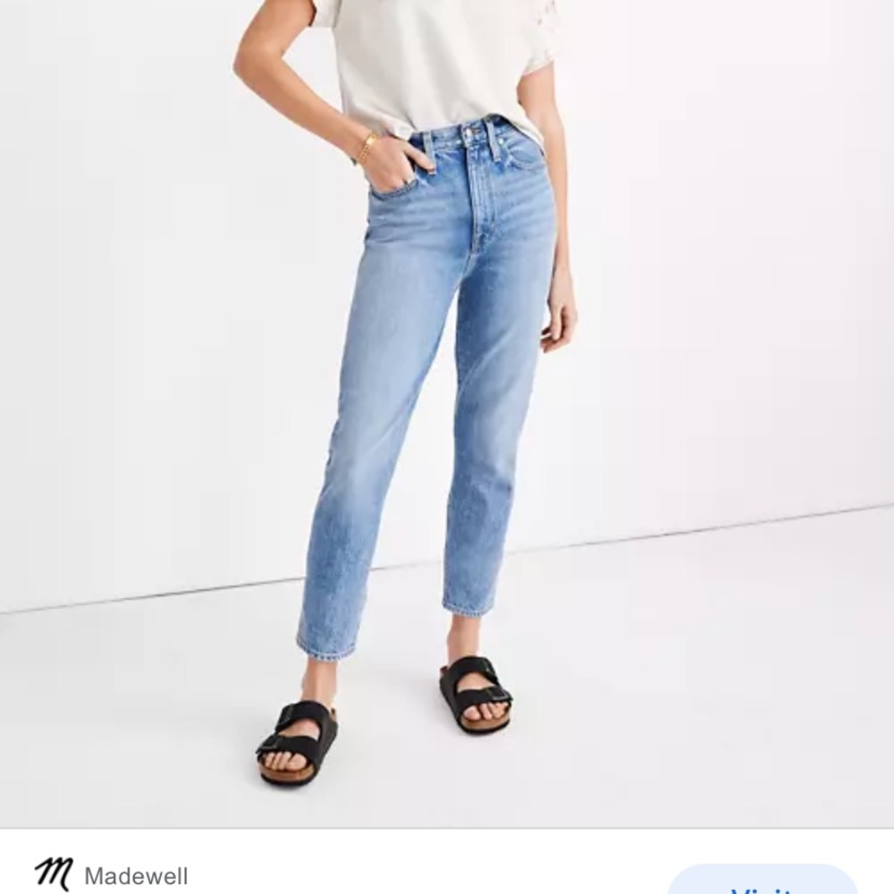 Madewell mom jeans in melva wash. Size 27.